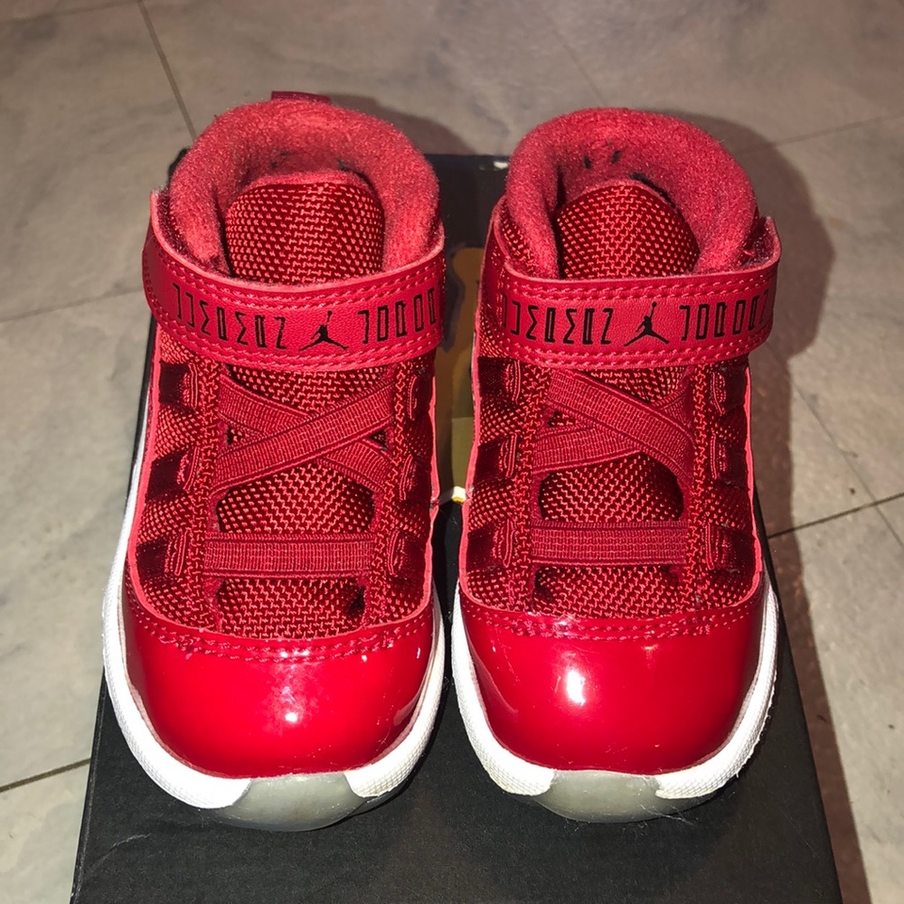 Toddler Boy/Girl Jordan Retro 11